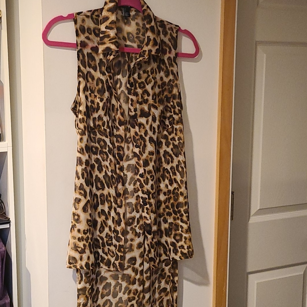 Sleevless Leopard blouse - Picture 5 of 7